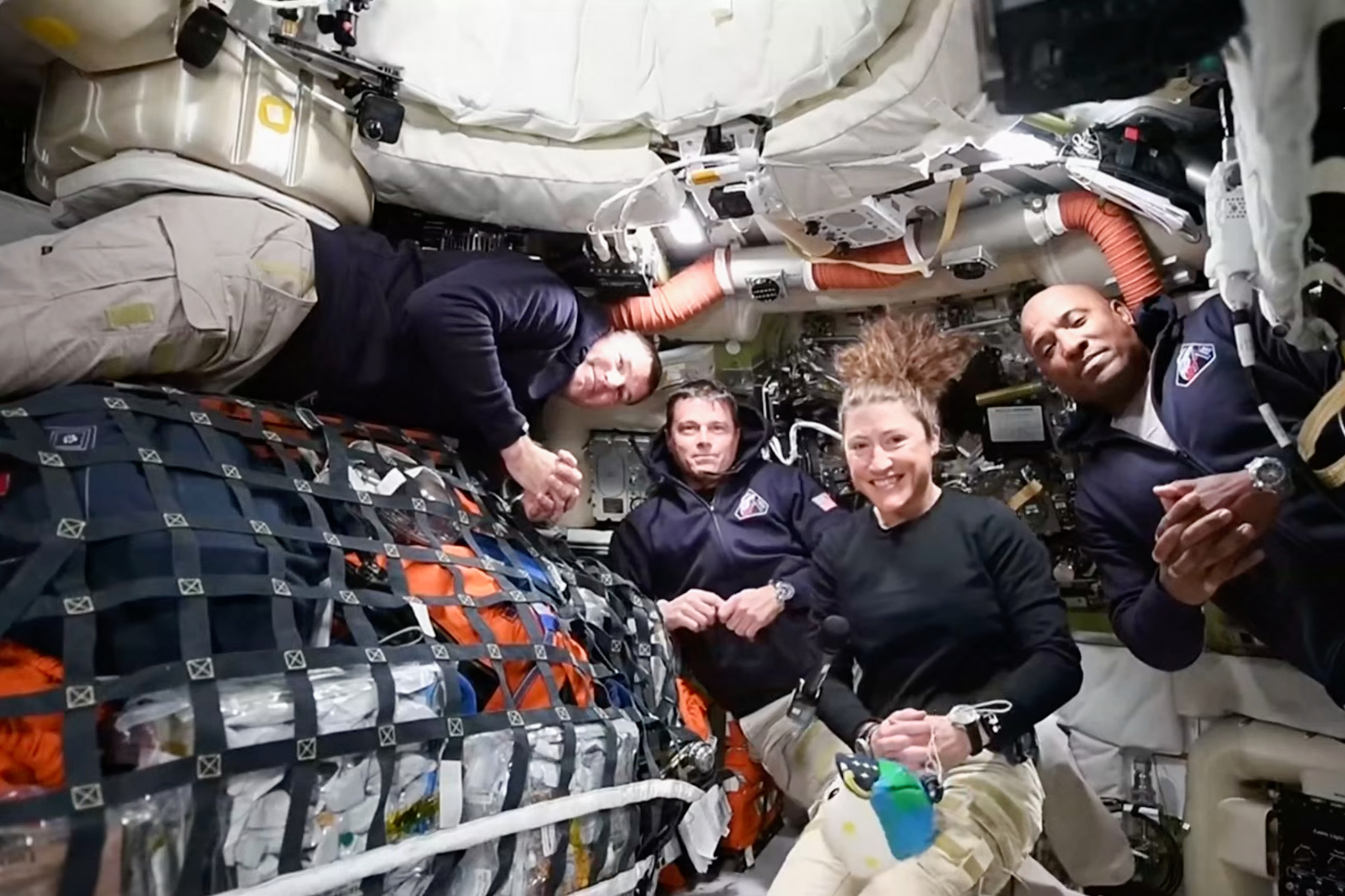 the-artemis-ii-crew-enjoyed-“project-hail-mary”-before-heading-to-the-moon