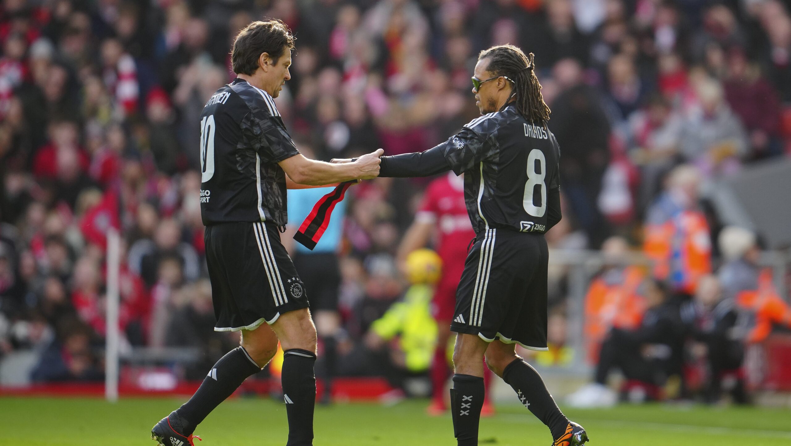 former-ajax-and-liverpool-player-will-play-again-at-55