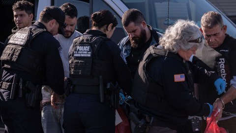 federal-government-would-seek-to-fine-immigrants-$18,000-to-recover-deportation-costs