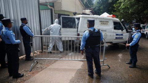 massacre-in-honduras:-armed-men-in-police-uniforms-murdered-19-people-on-a-farm