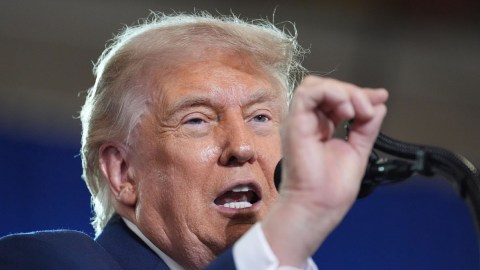 donald-trump-supports-bill-that-would-make-daylight-saving-time-permanent