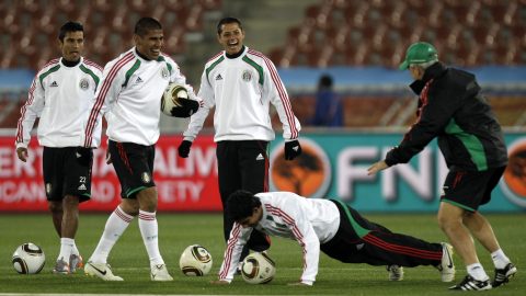 chicharito-described-javier-aguirre-as-the-best-coach-in-the-history-of-mexico