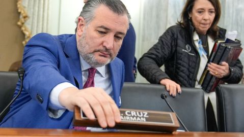 ted-cruz-reveals-“total-revolt”-against-todd-blanche-for-fund-promoted-by-trump