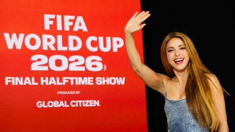 shakira-and-burna-boy-release-the-video-clip-for-“dai-dai”,-the-official-anthem-of-the-2026-world-cup