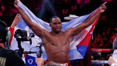 cuban-frank-sanchez-delivered-a-brutal-knockout-during-the-evening-in-egypt
