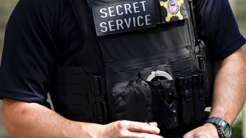 shots-near-the-white-house-prompt-the-mobilization-of-the-secret-service