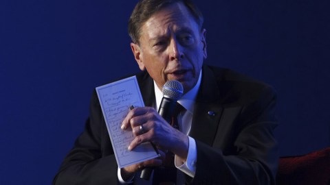 former-cia-director-affirms-that-the-us-is-in-a-“dead-end”-when-negotiating-with-iran