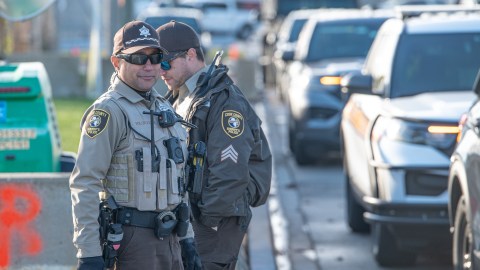 indiana-police-officer-shot-in-emergency-room-after-helping-stranded-driver