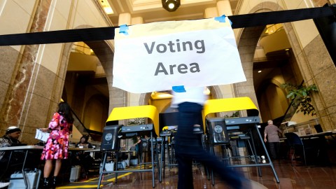 voting-centers-in-los-angeles-open-for-primary-elections