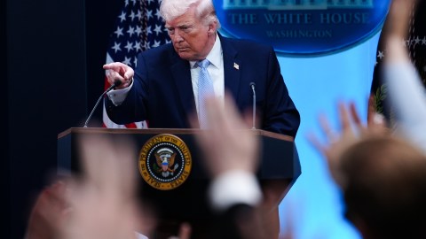 white-house-postpones-possible-agreement-with-iran-on-the-strait-of-hormuz,-according-to-axios
