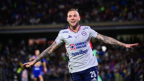 cruz-azul-is-mexican-soccer-champion:-la-maquina-beat-pumas-1-2-and-was-crowned-in-the-clausura-2026