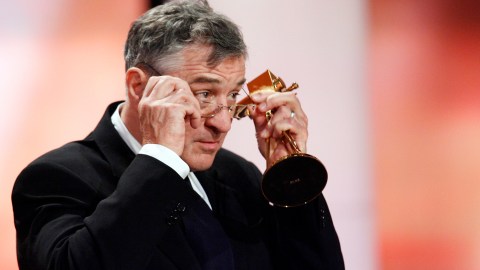 robert-de-niro-confesses-that-he-never-imagined-that-“taxi-driver”-would-become-a-classic