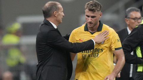 santiago-gimenez-is-left-without-a-coach-at-milan