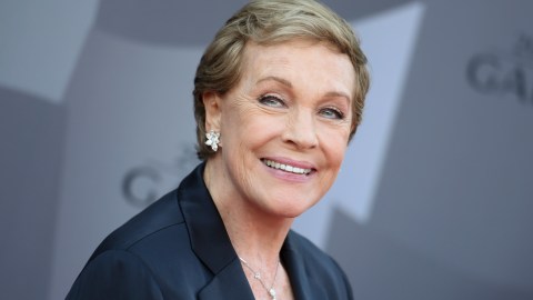 julie-andrews-reappears-in-the-spotlight-to-support-parkinson’s-research