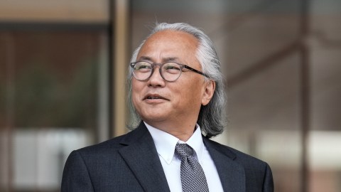 matthew-perry’s-assistant-receives-sentence-for-the-actor’s-death-in-los-angeles