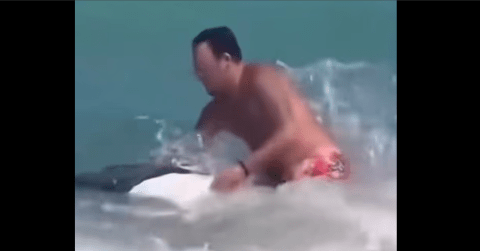 man-finds-package-wrapped-in-canvas-on-florida-beach-and-causes-a-stir-on-the-internet:-it-contained-alleged-narcotics
