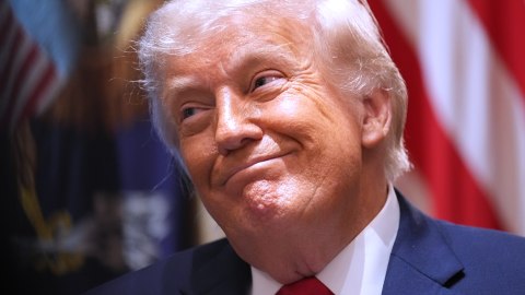 trump-wants-to-go-see-the-knicks-in-the-nba-finals:-it-would-be-the-first-in-history