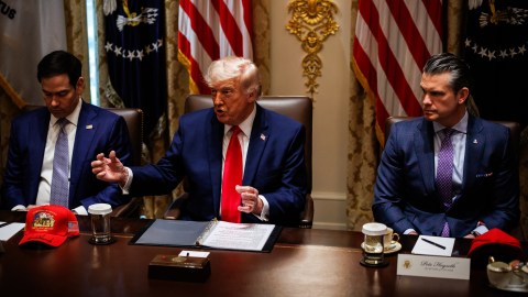 trump-rejects-iran’s-control-of-the-strait-of-hormuz-and-issues-a-new-military-warning