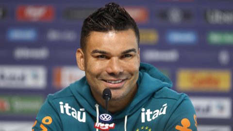 casemiro-does-not-anticipate-the-facts-and-hopes-that-neymar-jr.-will-recover-before-the-world-cup