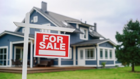 how-much-should-you-earn-to-buy-a-house-in-the-us-in-june-2026?