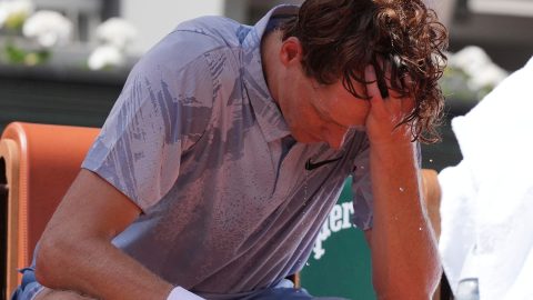 surprise-at-roland-garros:-jannik-sinner,-world-no.-1,-falls-in-the-second-round