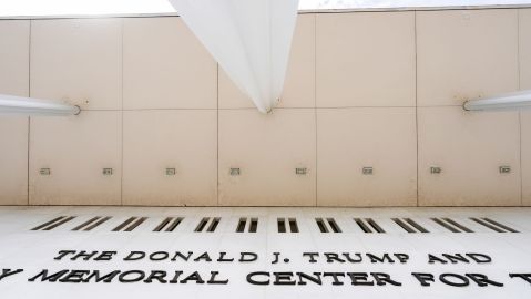 court-orders-trump’s-name-removed-from-the-kennedy-center-and-prevents-its-closure