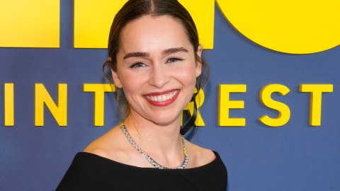 emilia-clarke-talks-about-the-ideal-of-“game-of-thrones”:-“i-had-no-creative-participation”