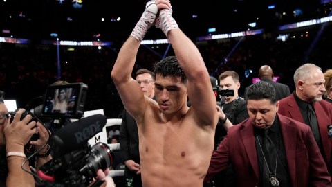 dmitry-bivol-has-a-clear-outlook-in-which-david-benavidez-stands-out