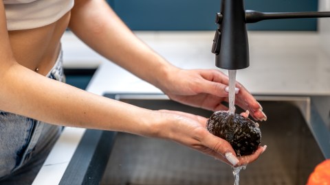 why-you-should-always-wash-avocados-before-eating-them:-experts-warn