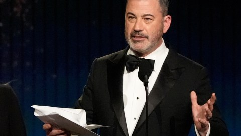 jimmy-kimmel-assures-that-his-controversial-joke-brought-donald-and-melania-trump-closer