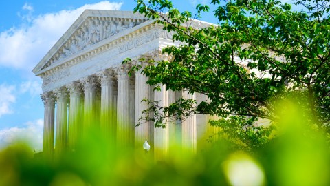 facts-of-the-week-in-immigration:-the-future-of-tps-in-the-hands-of-the-supreme-court;-dhs-reopens-without-funds-for-ice-and-cbp