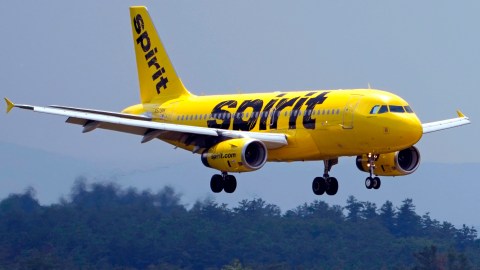 spirit-airlines:-financial-crisis-and-rise-in-fuel-costs-force-the-closure-of-operations