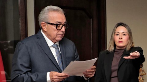 the-governor-of-sinaloa-is-granted-a-temporary-license-to-leave-office-and-is-replaced-by-yeraldine-bonilla
