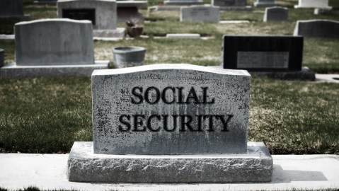 does-social-security-declare-you-dead?-what-to-do-to-“resurrect”-and-resume-your-payments