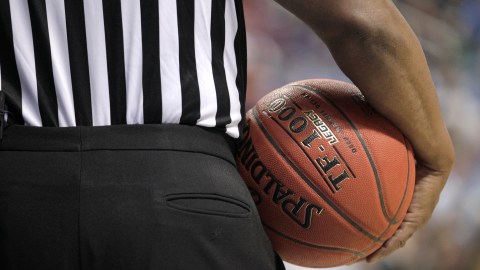 referee-of-the-dominican-basketball-league-suffered-a-stroke-in-the-middle-of-the-game
