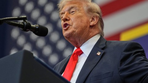 donald-trump-reviews-a-new-offer-made-by-iran-to-end-the-war-with-the-us
