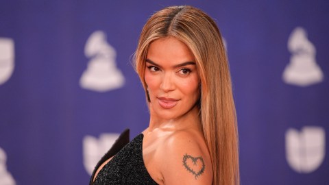 karol-g-thanked-his-followers-for-selling-out-the-dates-of-his-tour:-“my-heart-wants-to-explode”