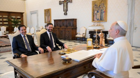 leo-xiv-will-receive-marco-rubio-in-the-vatican-after-his-clash-with-trump,-according-to-the-media