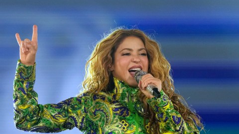 “unforgettable-and-chilling”:-this-is-how-shakira-described-her-picture-in-copacabana
