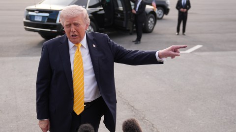 trump-threatens-to-“wipe-iran-off-the-face-of-the-earth”-if-it-attacks-us-ships