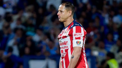 chicharito-keeps-his-next-step-in-football-unknown
