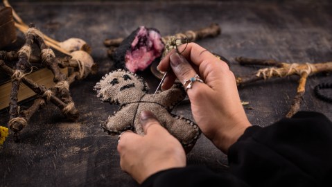 have-you-dreamed-about-witchcraft?-know-the-positive-and-negative-message