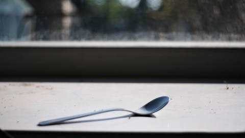 what’s-the-point-of-putting-a-spoon-on-the-window:-the-trick-you-didn’t-expect