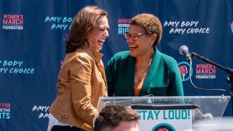 celebrities-divide-support-and-donations-between-contenders-for-mayor-of-los-angeles
