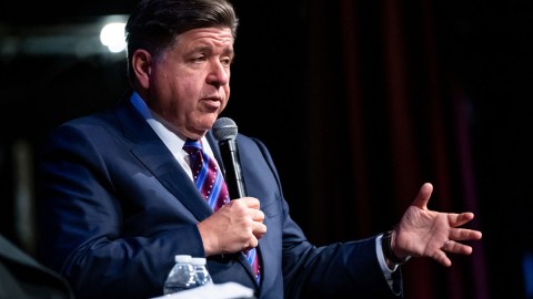 illinois-governor-blames-donald-trump-for-allowing-“political-violence”-in-the-us
