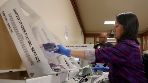 california-officials-urge-voters-to-vote-early