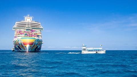 american-tourist-dies-while-snorkeling-on-private-cruise-island-in-bahamas