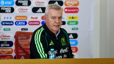 “vasco”-aguirre-backs-down-so-as-not-to-break-the-pact-in-the-mexican-national-team
