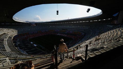 la-opinion-today:-the-mexican-team-is-experiencing-an-internal-crisis-one-month-before-the-world-cup
