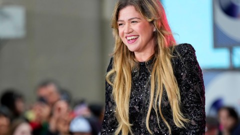 kelly-clarkson-returns-to-“the-state”-after-the-end-of-her-talk-show